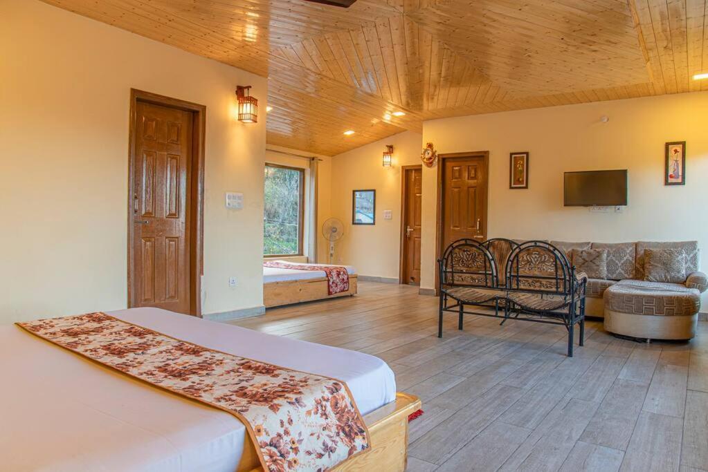 Fairview Wayside Villa Касаулі Екстер'єр фото